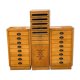 Trio vintage d’armoires en bois de pin allemand