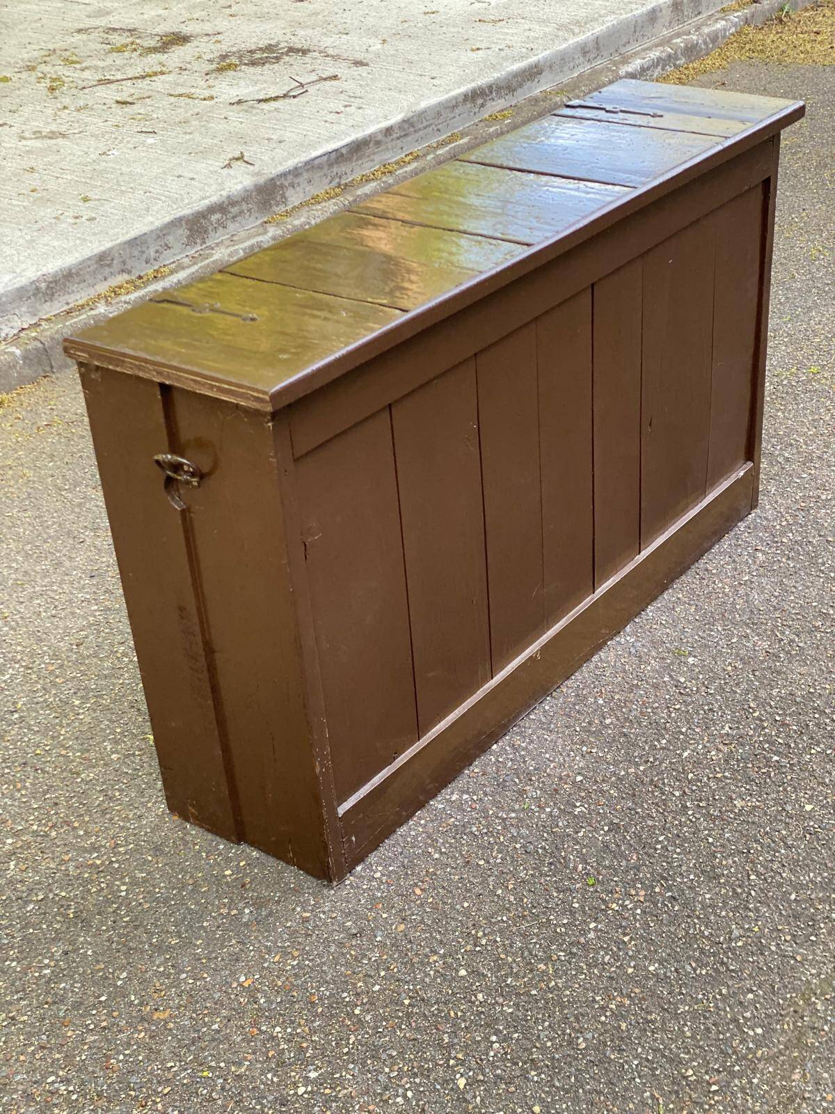 Vintage wooden farmhouse trunk 117x31x68cm