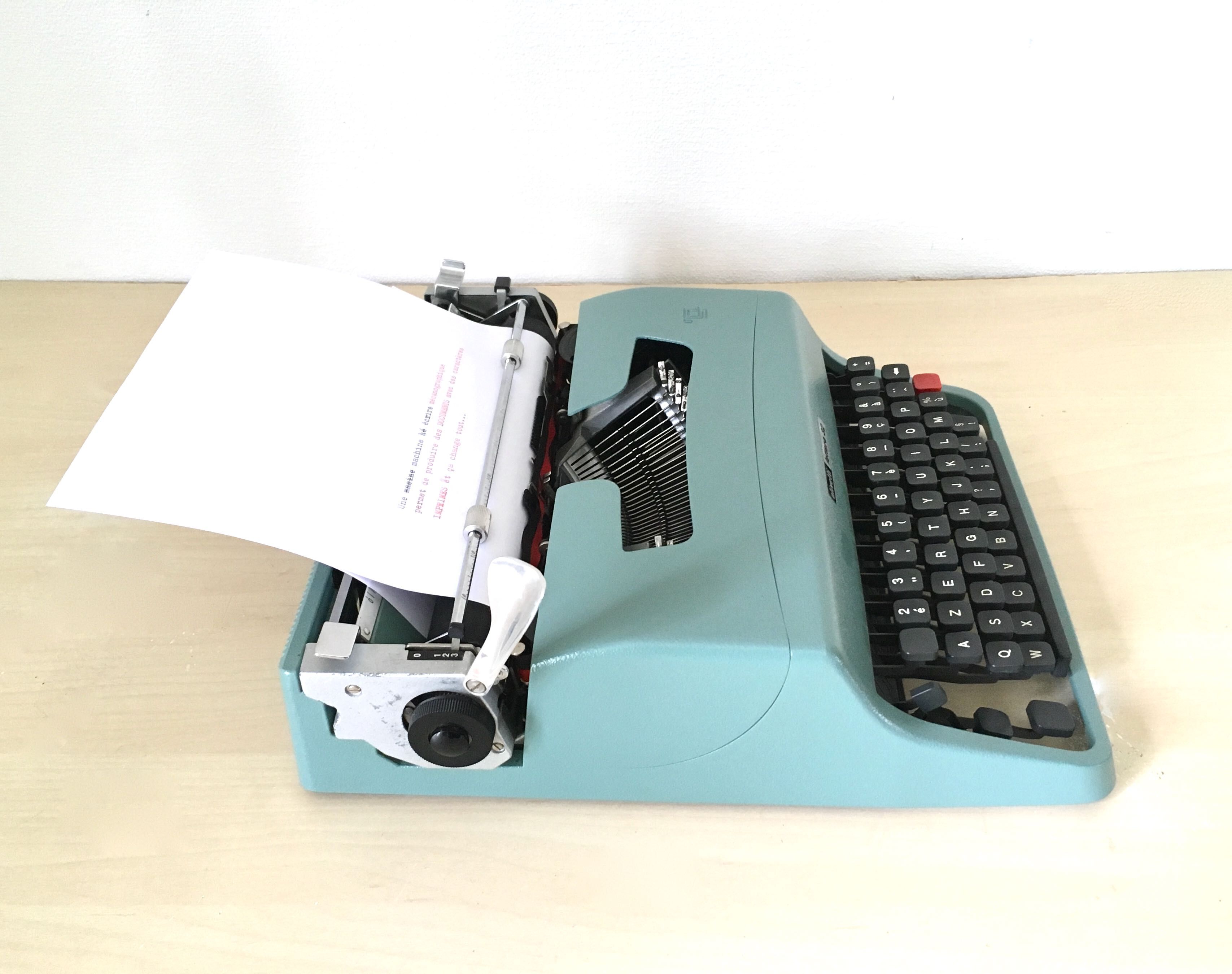 Olivetti Lettera Typewriter 32 60s