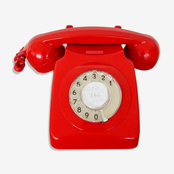 Téléphone rotatif 746 rouge britannique des années 1970 « General Post Office »