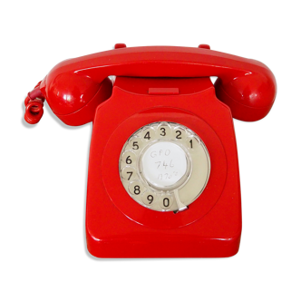 British red 1970's 'General Post Office' rotary dial 746 telephone