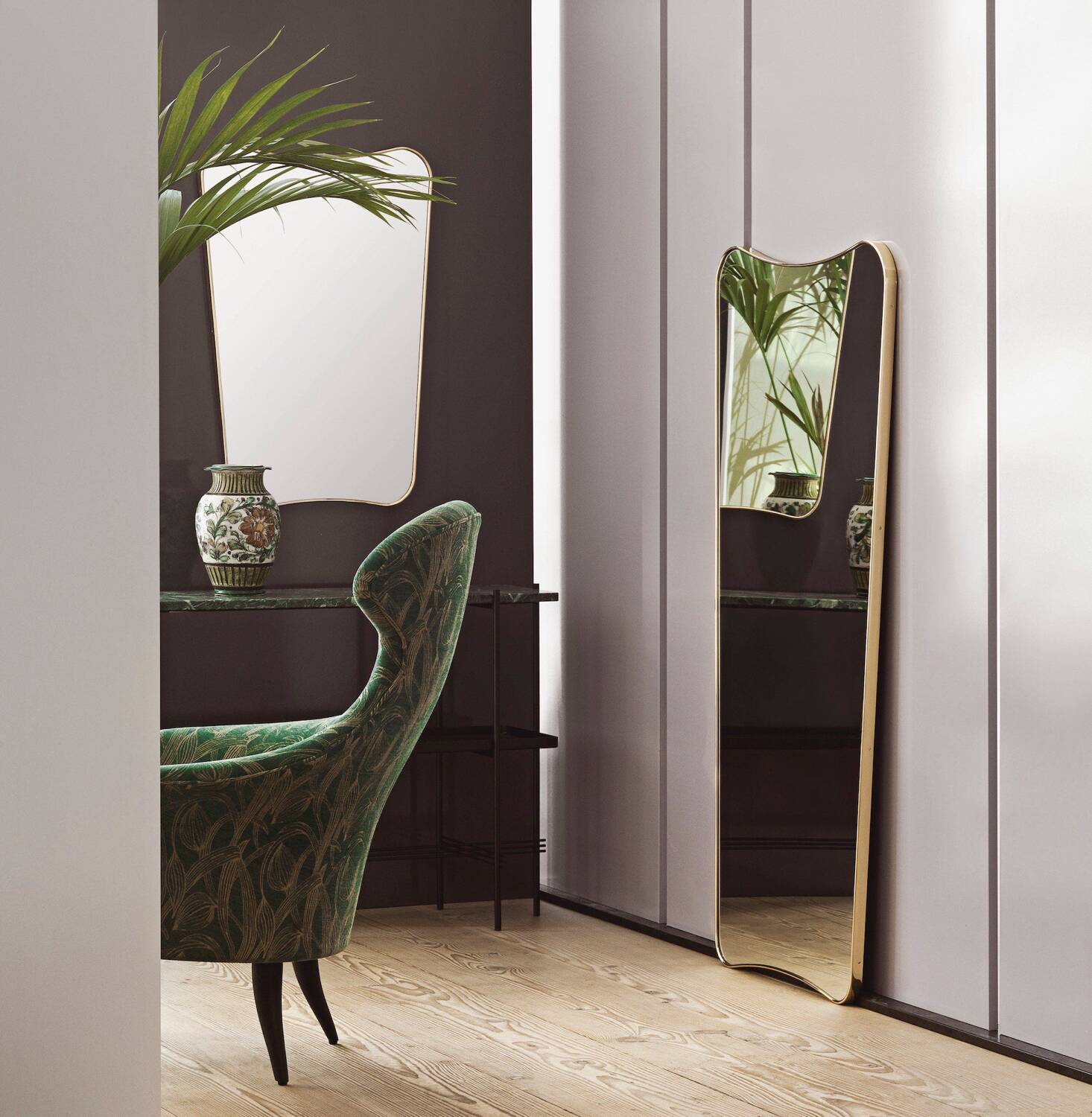 Gio Ponti Mirror 54 x 80 cm Polished Brass Gubi edition