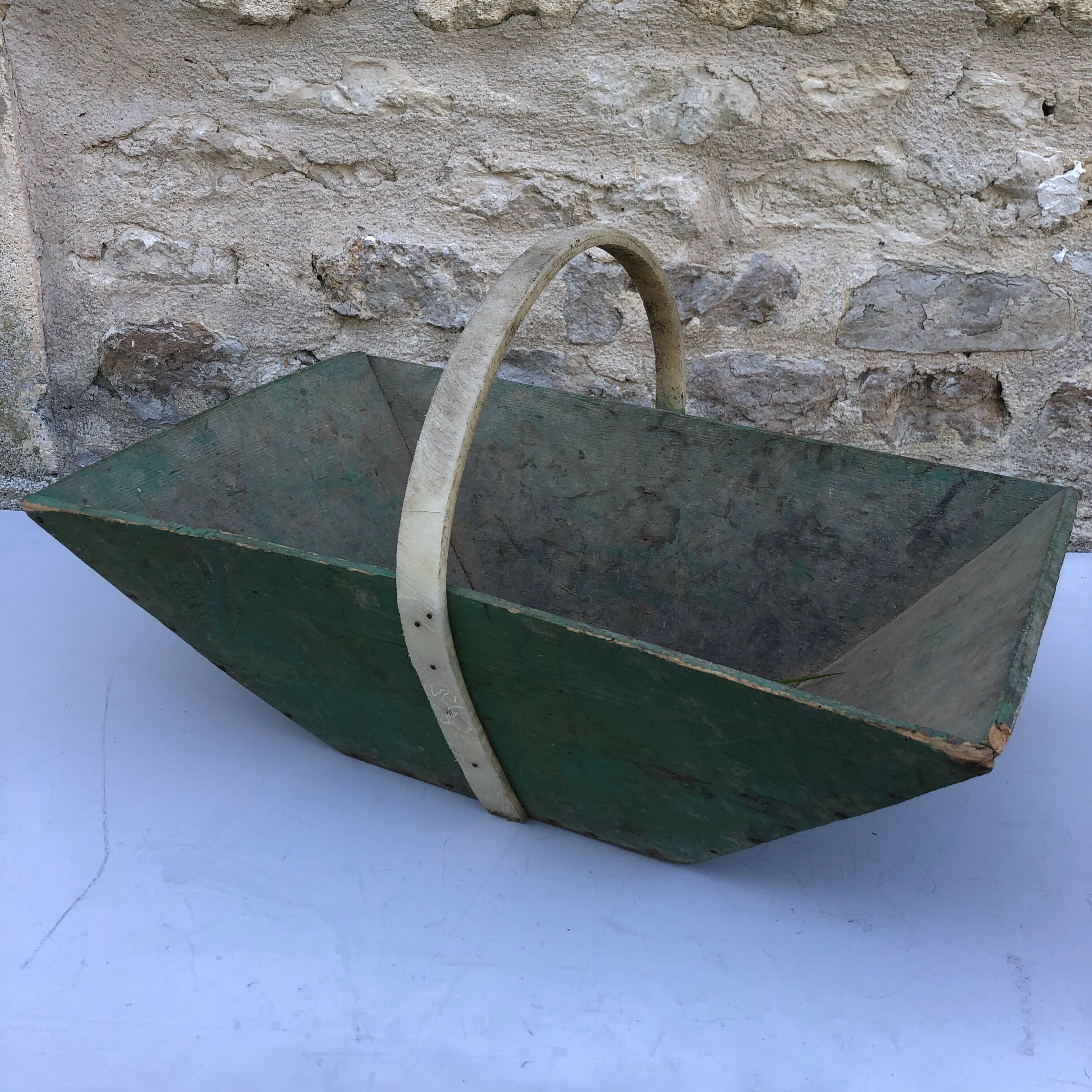 Garden basket, harvest basket