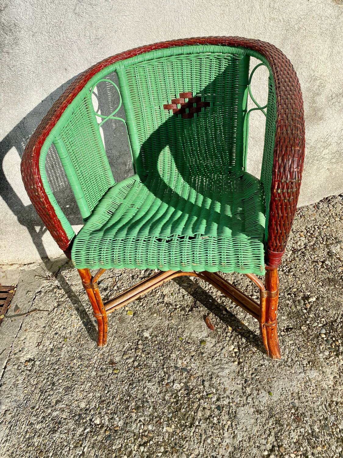 6 wicker chairs