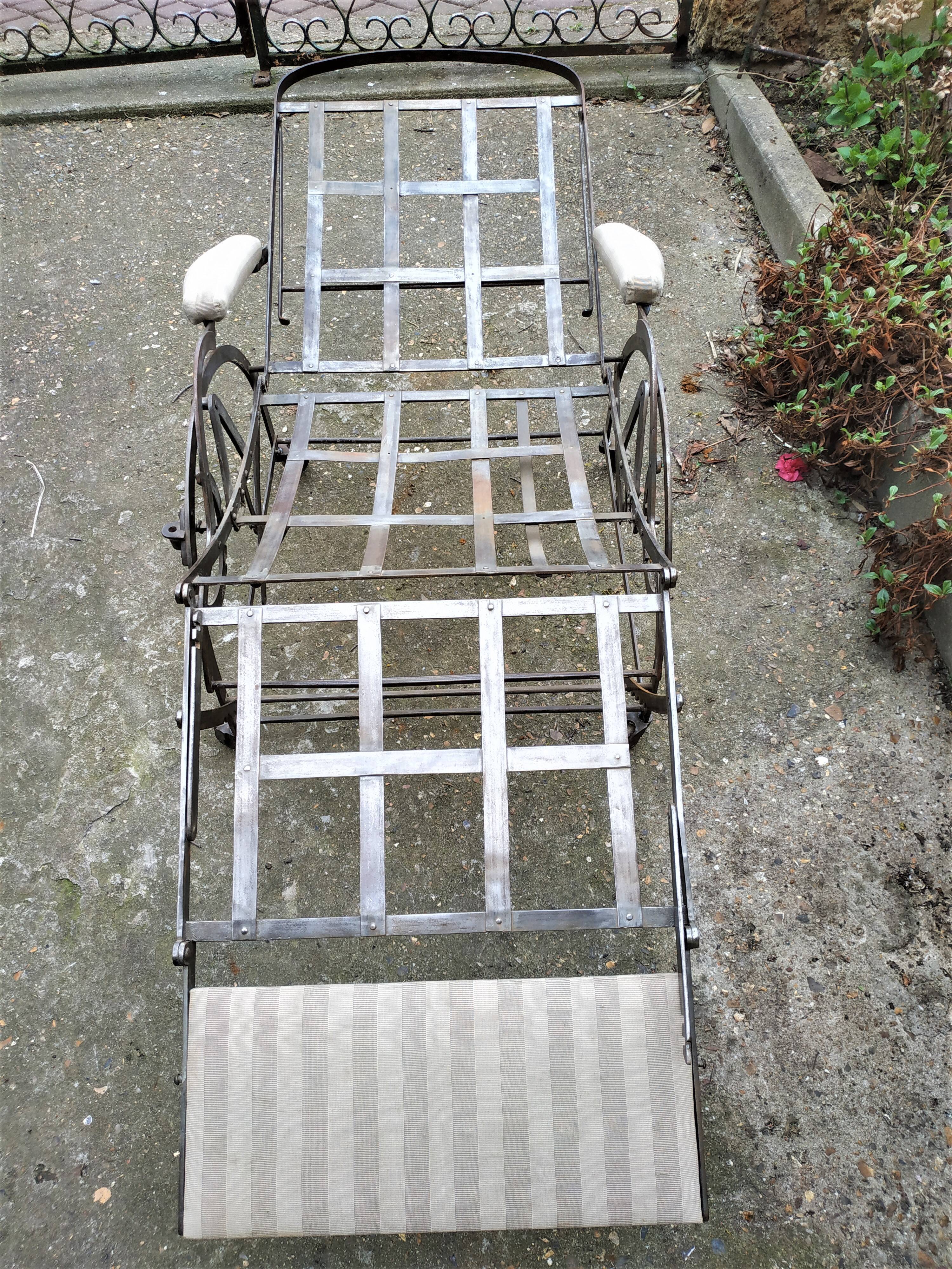 Wilson's adjustable folding chair made of steel produced in 1871