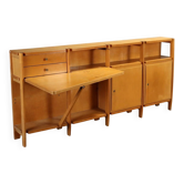 Vintage buffet in poplar veneer, Italian design from the 1960s.