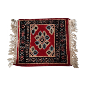 tapis rouge fait main