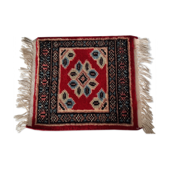 Small red carpet Handmade Pakistan  40x30cm