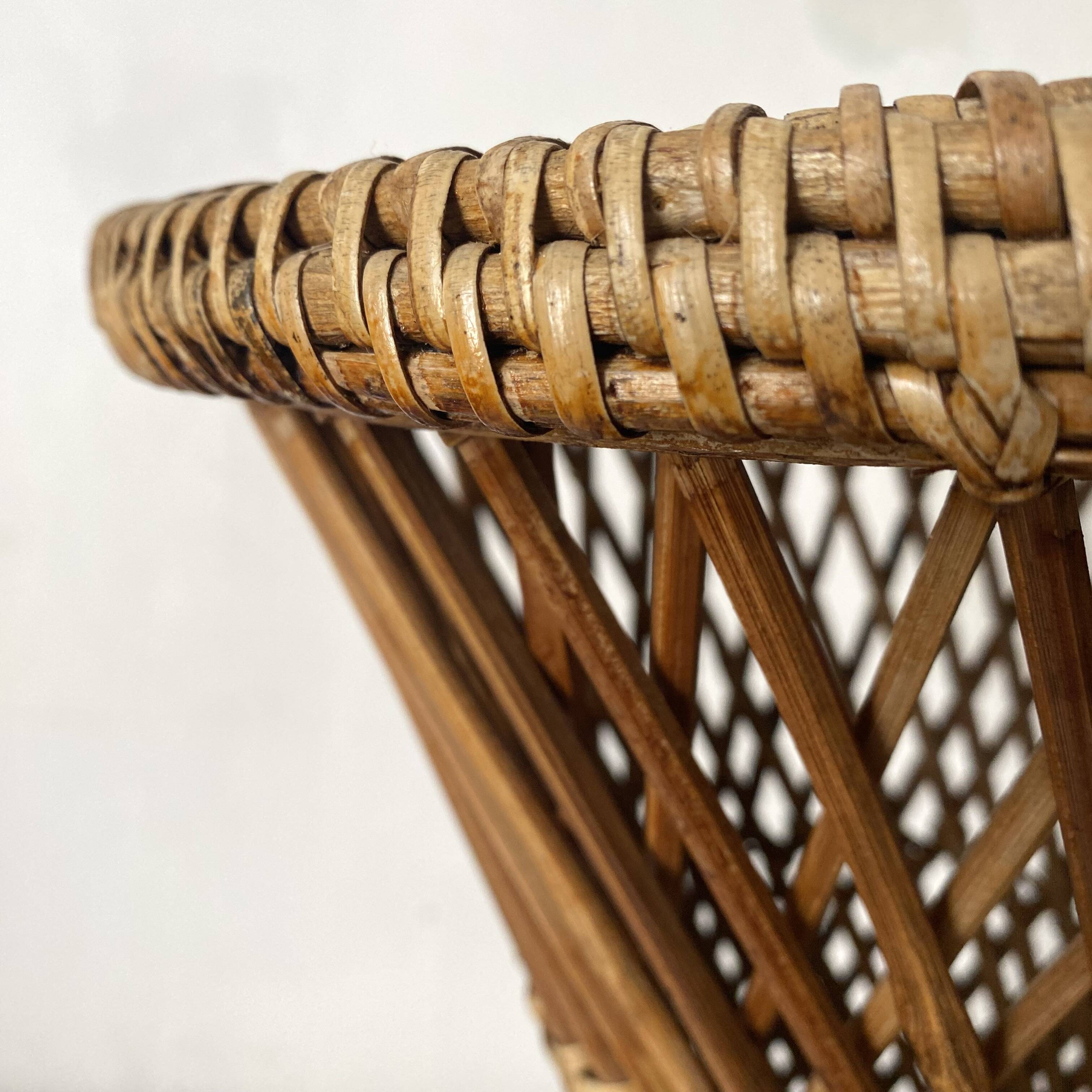 Tabouret en rotin et cannage forme tabouret Tam tam