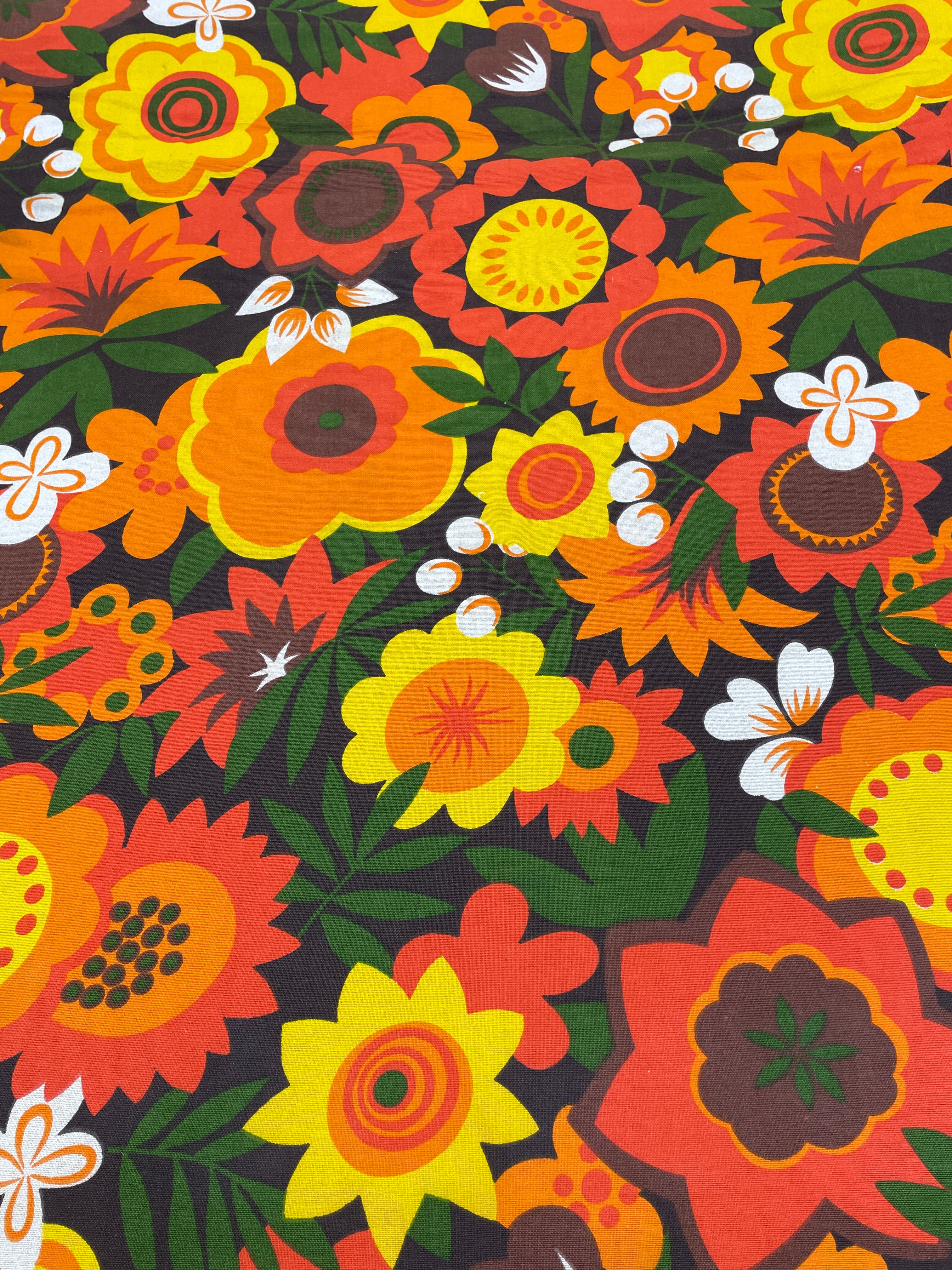 Vintage 70s floral sun lounger