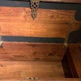Zanzibar Chest