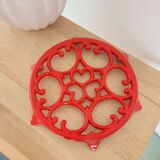 Varnished cast iron trivet