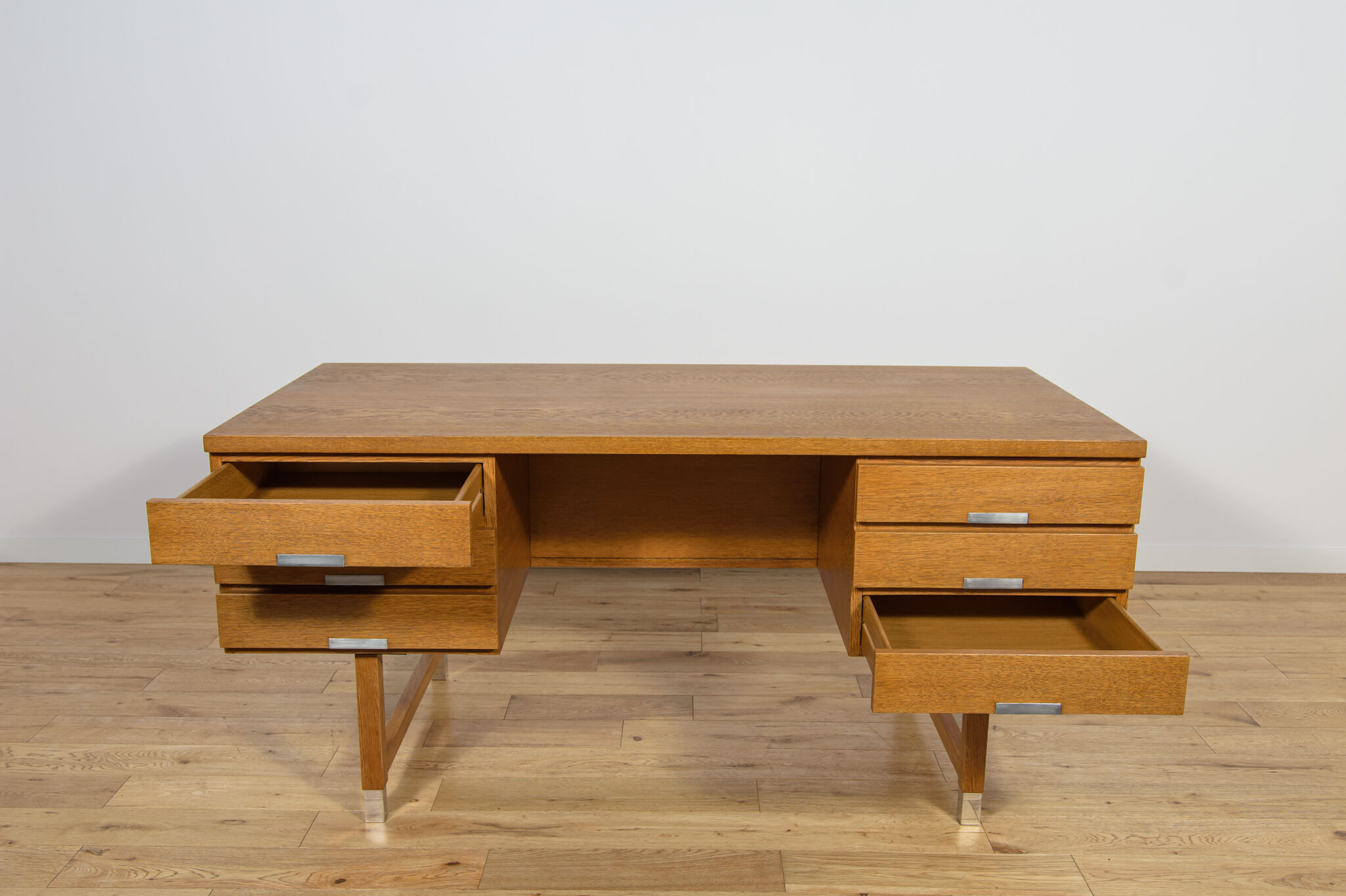 Mid-century modern oak desk from Eigil Petersens Møbelfabrik, Denmark, 1970s