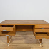 Mid-century modern oak desk from Eigil Petersens Møbelfabrik, Denmark, 1970s
