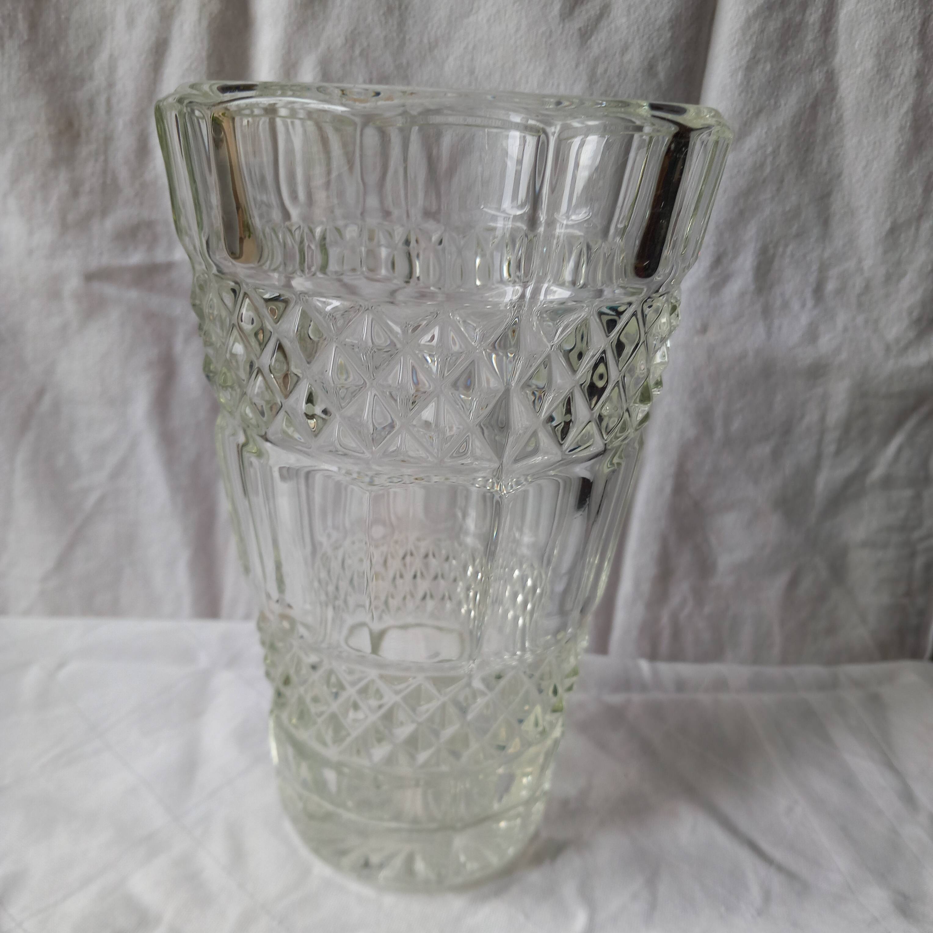 Glass vase 20 cm