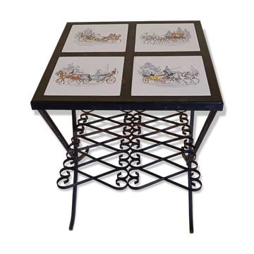 Petite table basse carrée en fer forgé