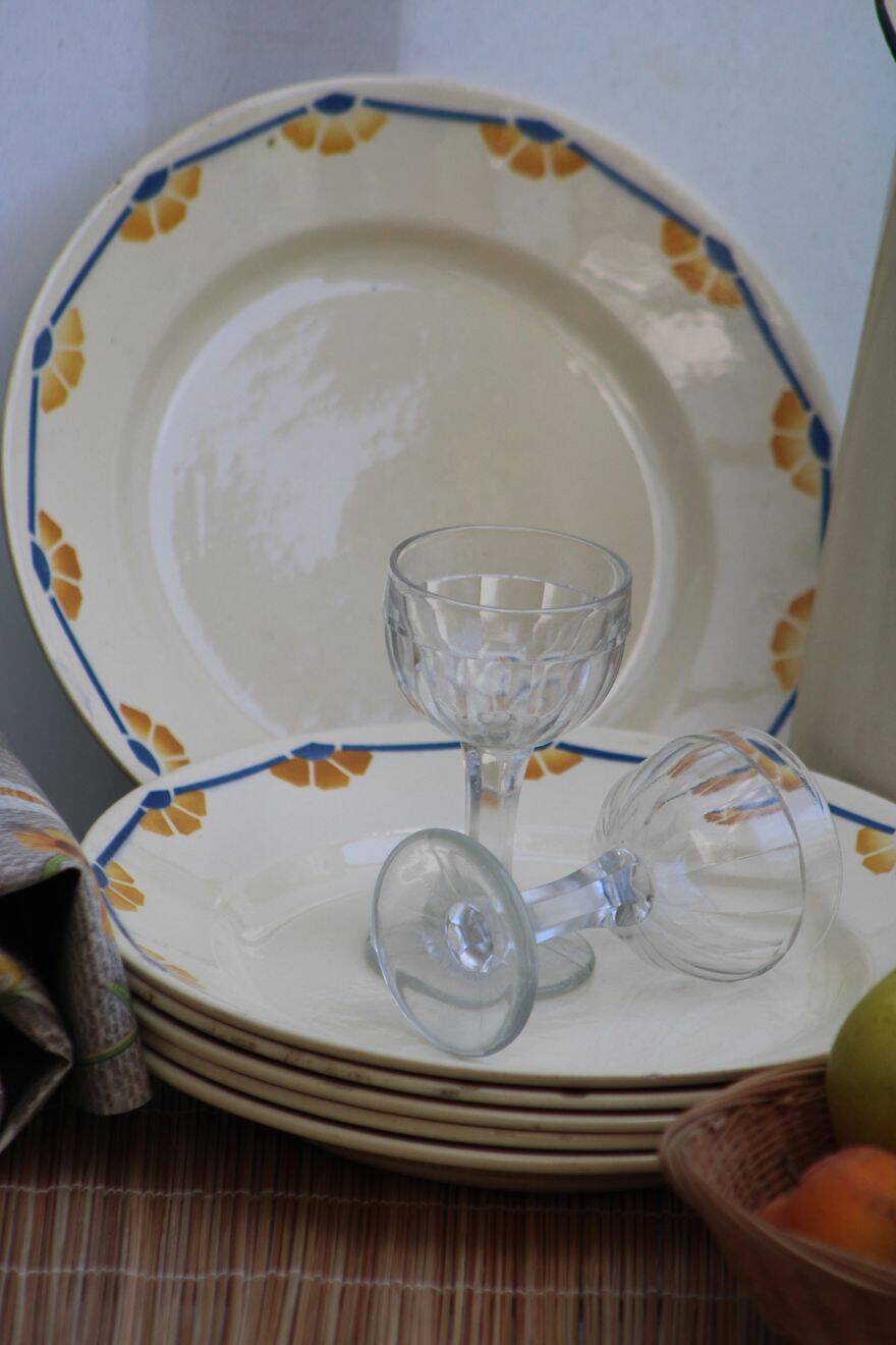 Set of 6 ceramic dinner plates