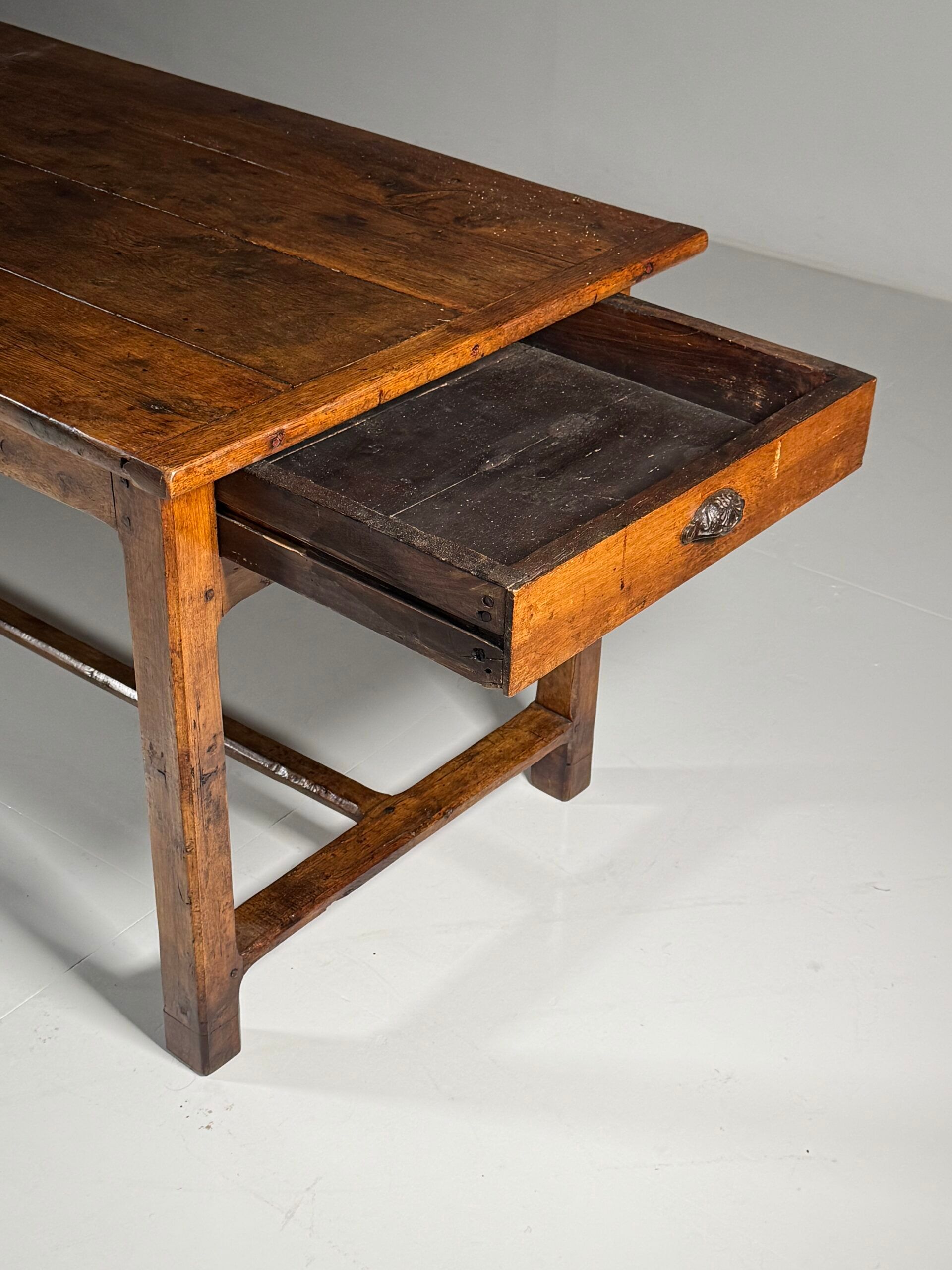 Table à manger française 197 cm