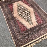 Handmade Pakistani rug