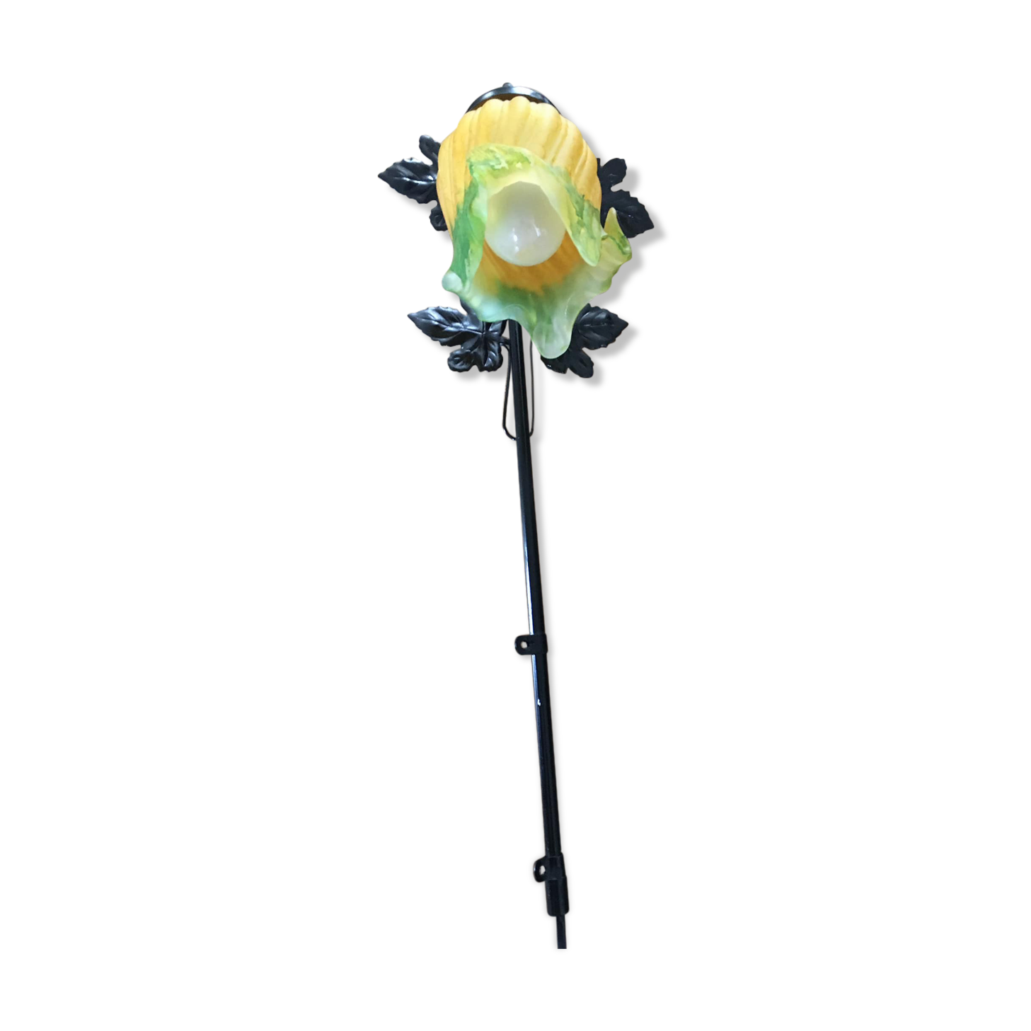 Art-deco style wall lamp with black metal support and foliage and glass paste tulip