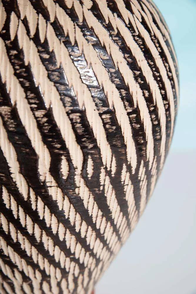 Vintage minimalist ceramic vase Wekara sgraffito