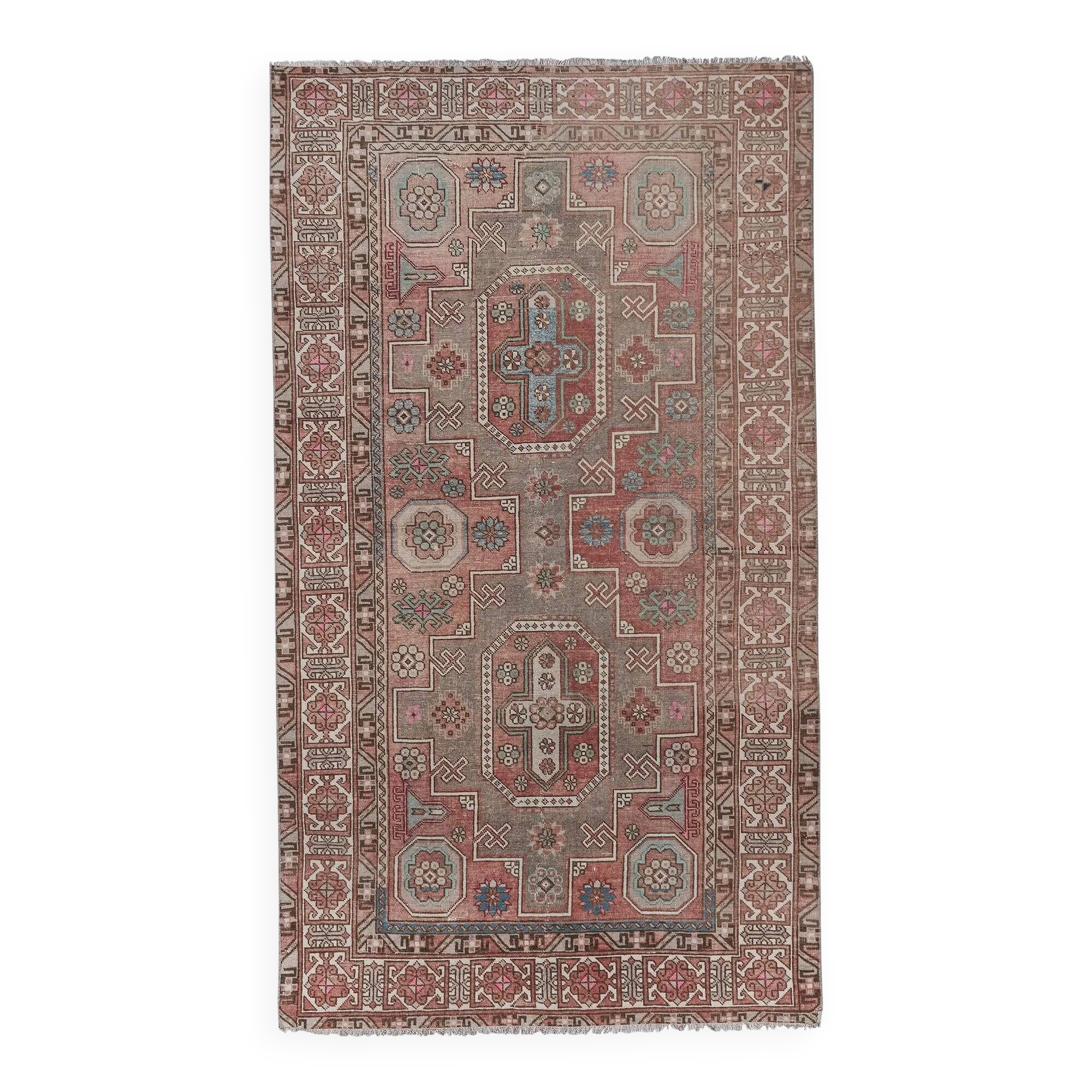 Vintage handmade Turkish rug 137x246 cm