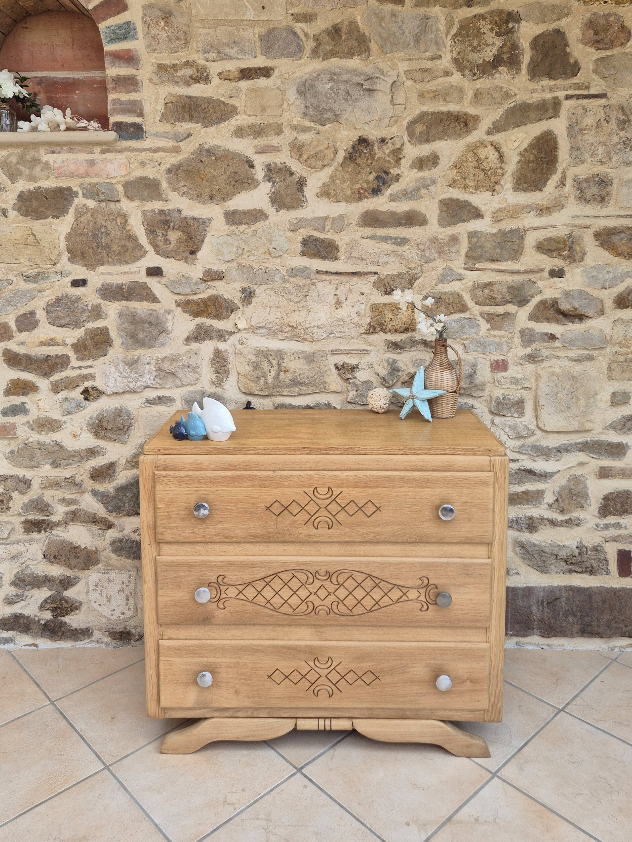 Art Deco chest of drawers