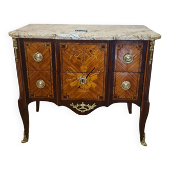 Transition period chest of drawers
