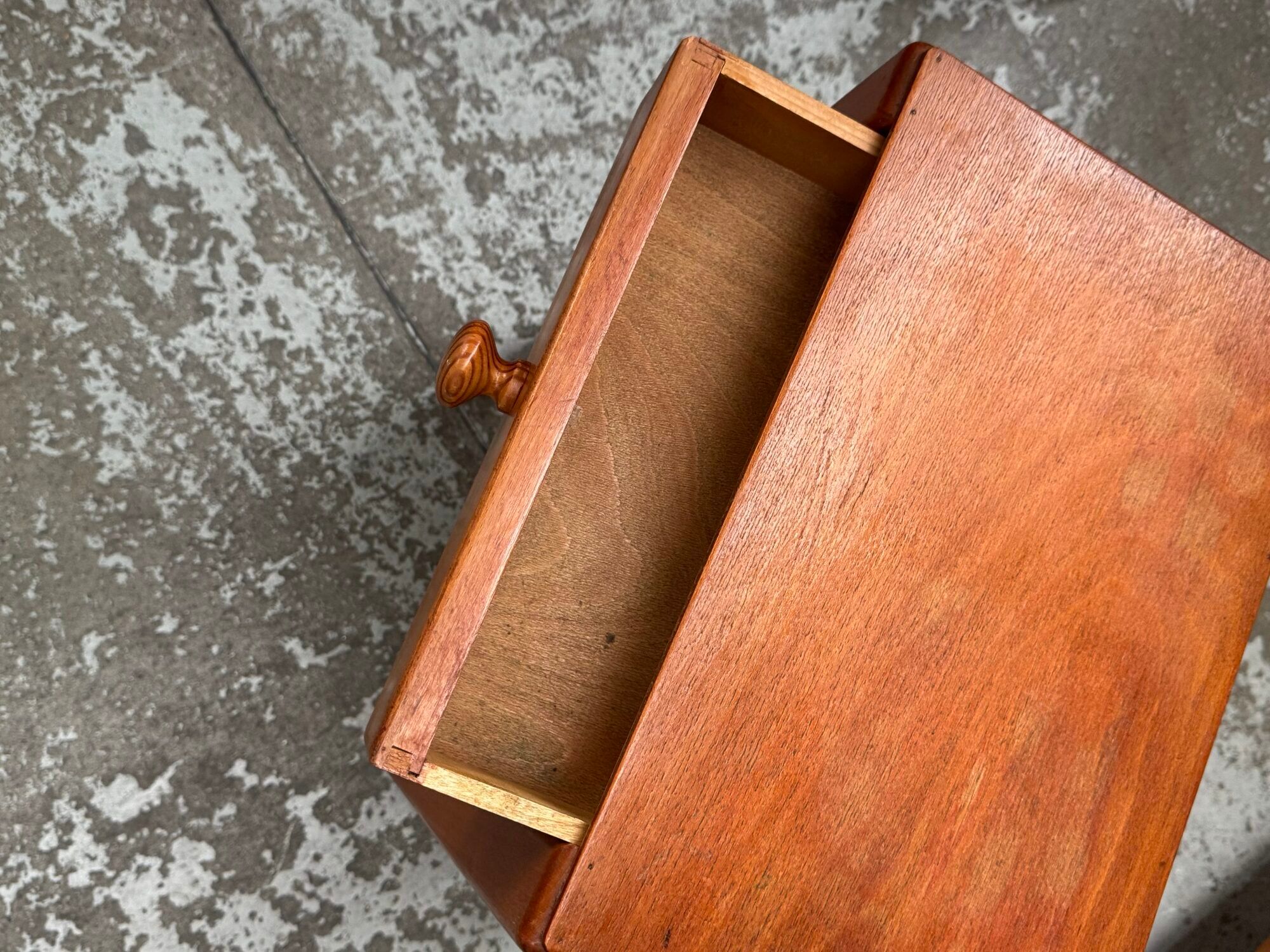 Bedside table
