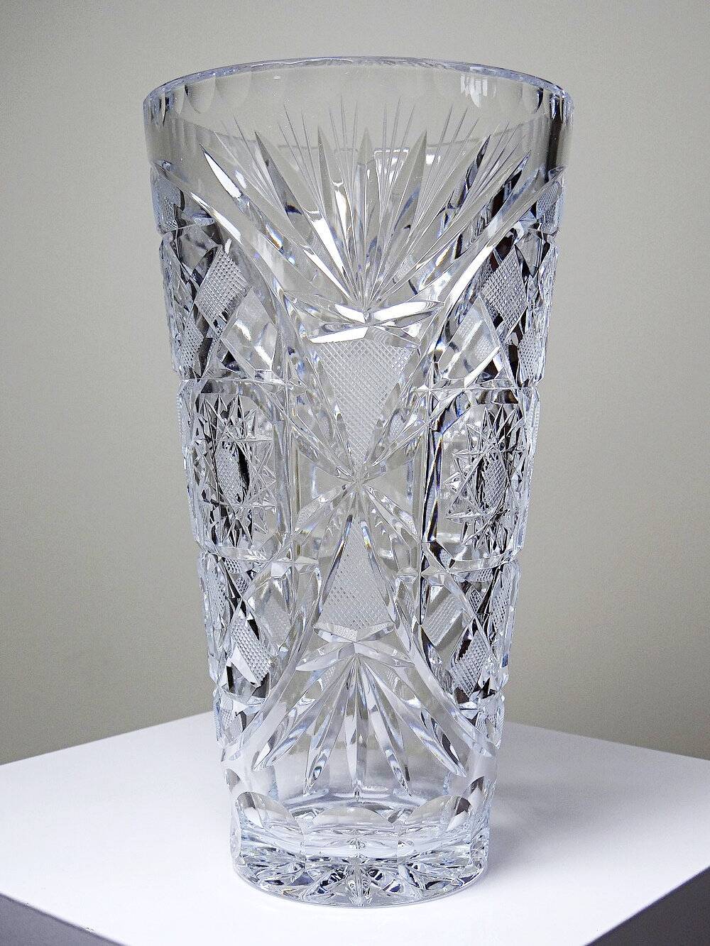 Large vintage cut and molded crystal vase, 1980-2000, Bohemia, Czechoslovakia