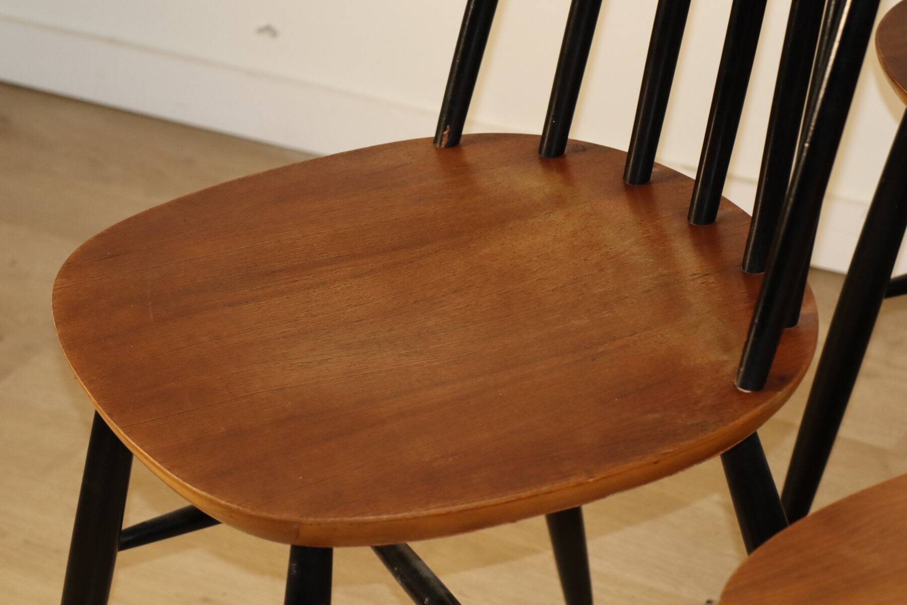 Set of 4 vintage wooden chairs, 1960.