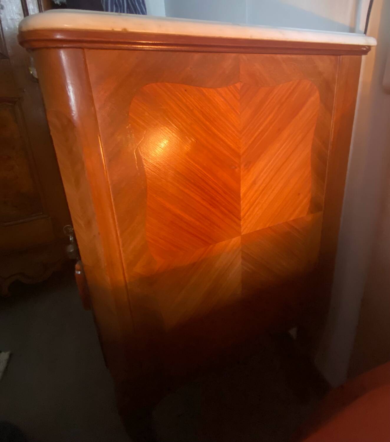 Commode style Louis XV