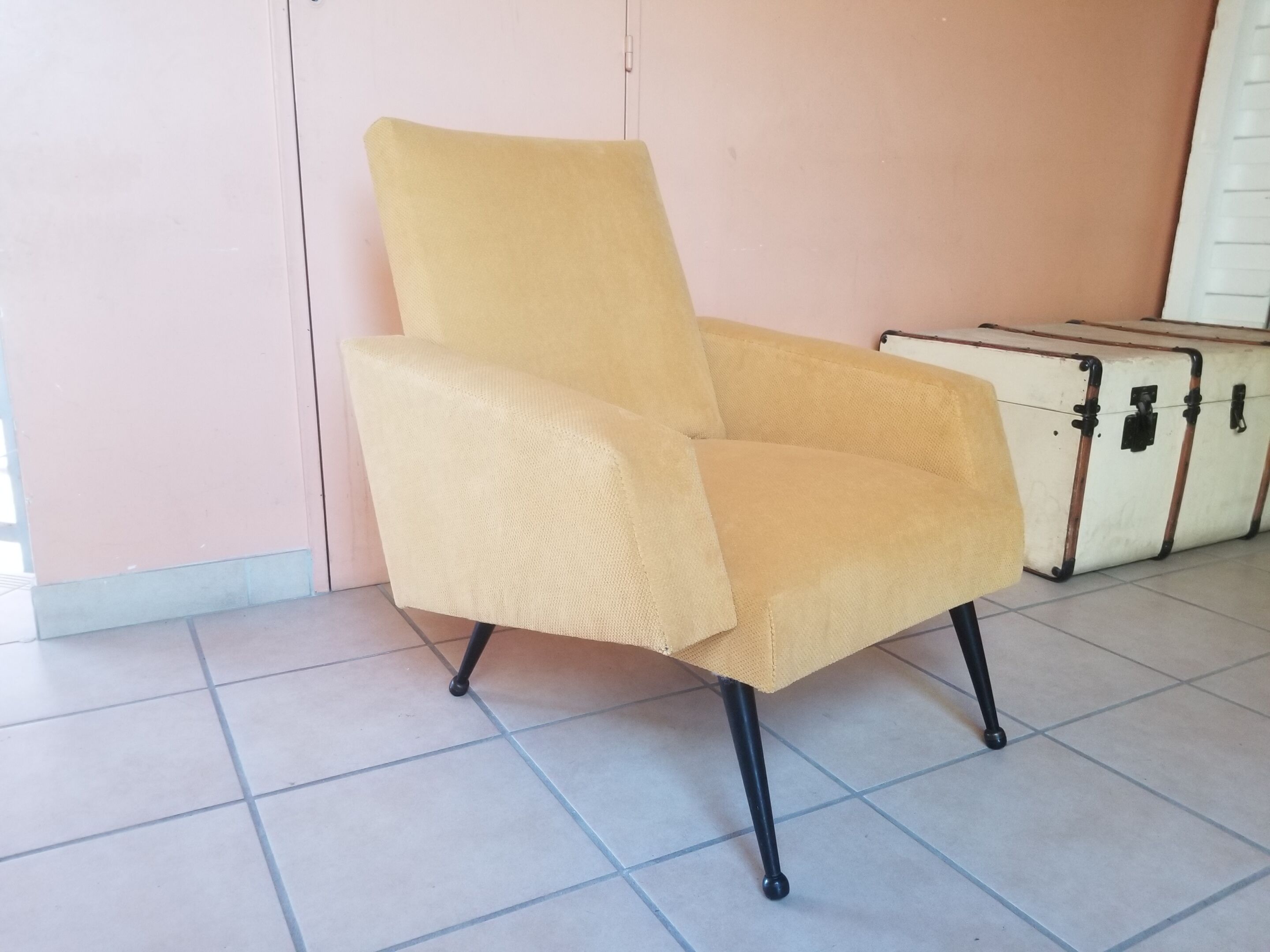 Wine armchair 60s fully restored