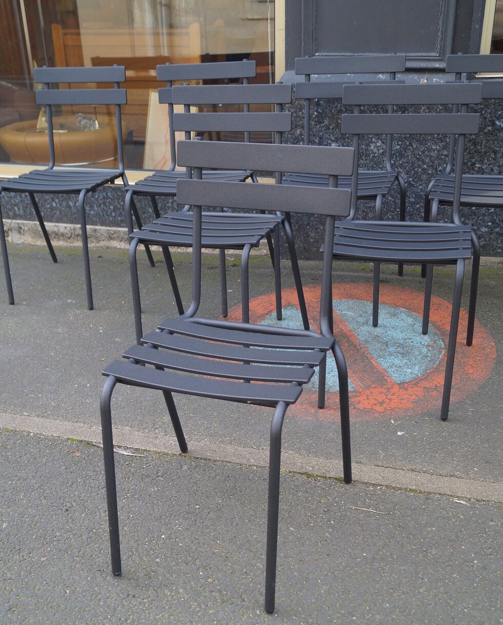 Suite of 8 steel bistro chairs