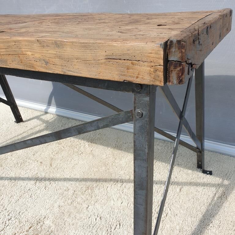 Eiffel metal base workshop with rivets