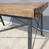 Eiffel metal base workshop with rivets