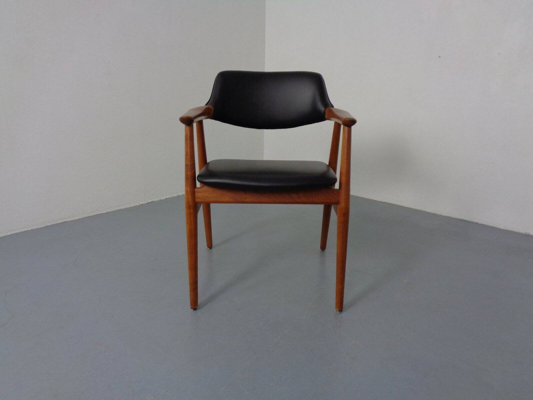 Danish Teak GM11 Armchair by Svend Aage Eriksen of Glostrup, Denmark, 1960s
