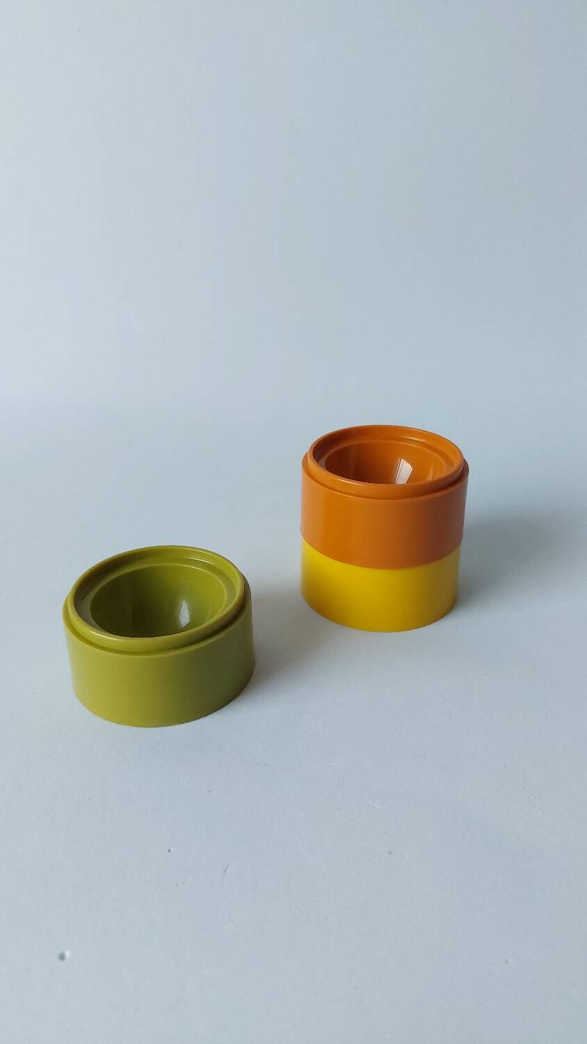 3 vintage Tupperware egg cups