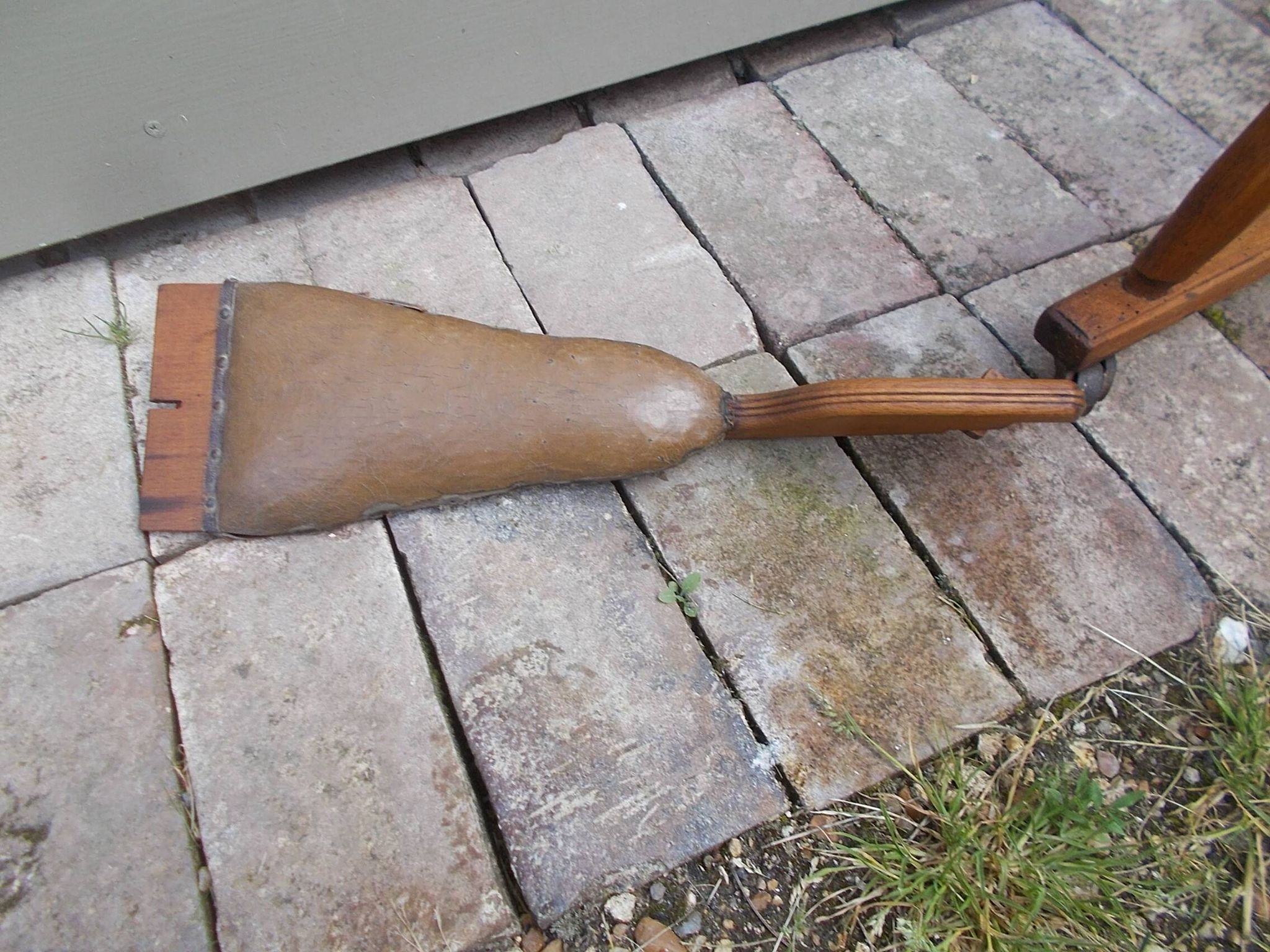Ancienne chaise haute pour enfant Luterma