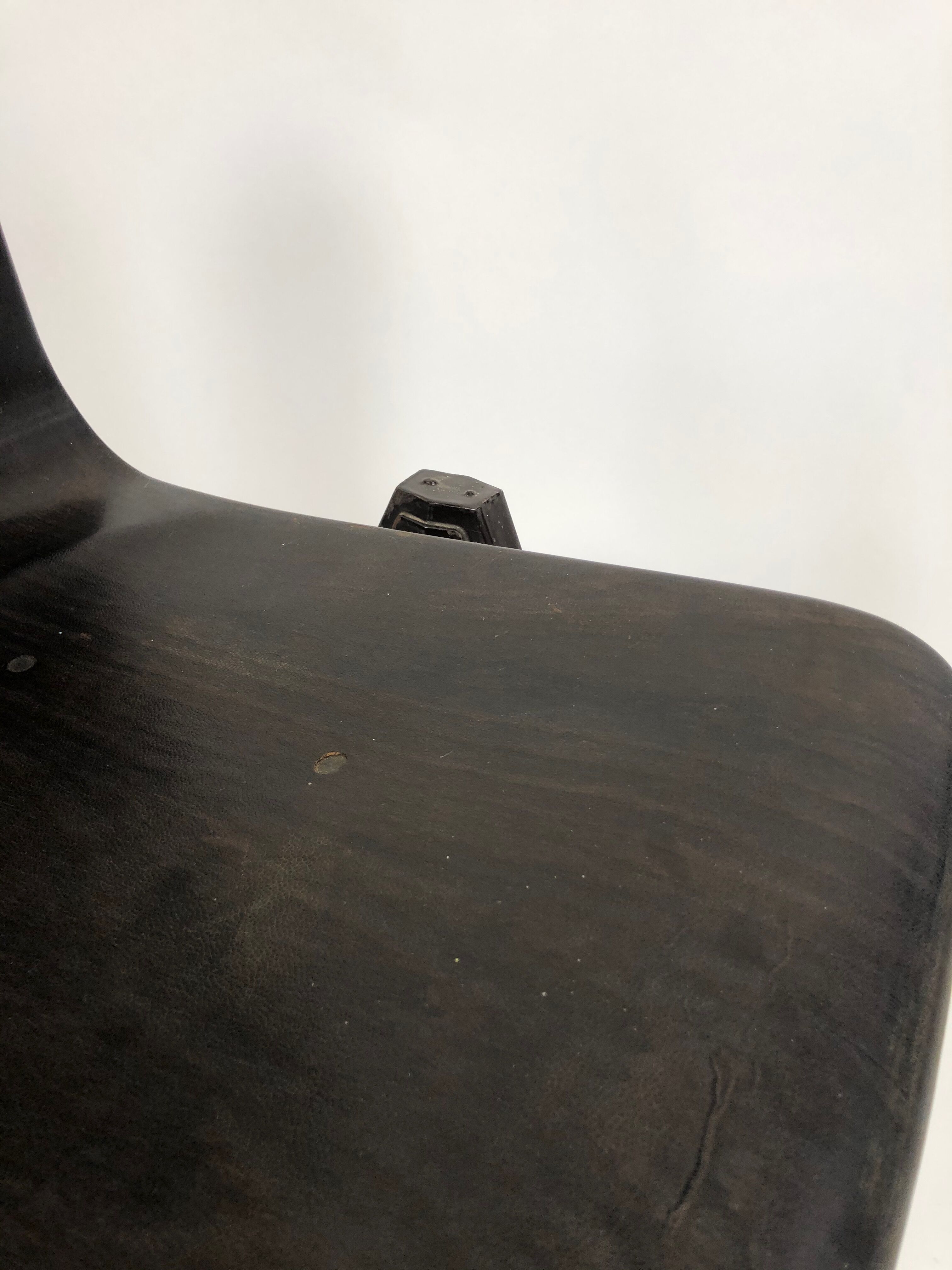 Pagholz Galvanitas S22 stackable school chair