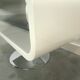 Witte tafel met afgeronde hoeken en glassen blade, tv meubel