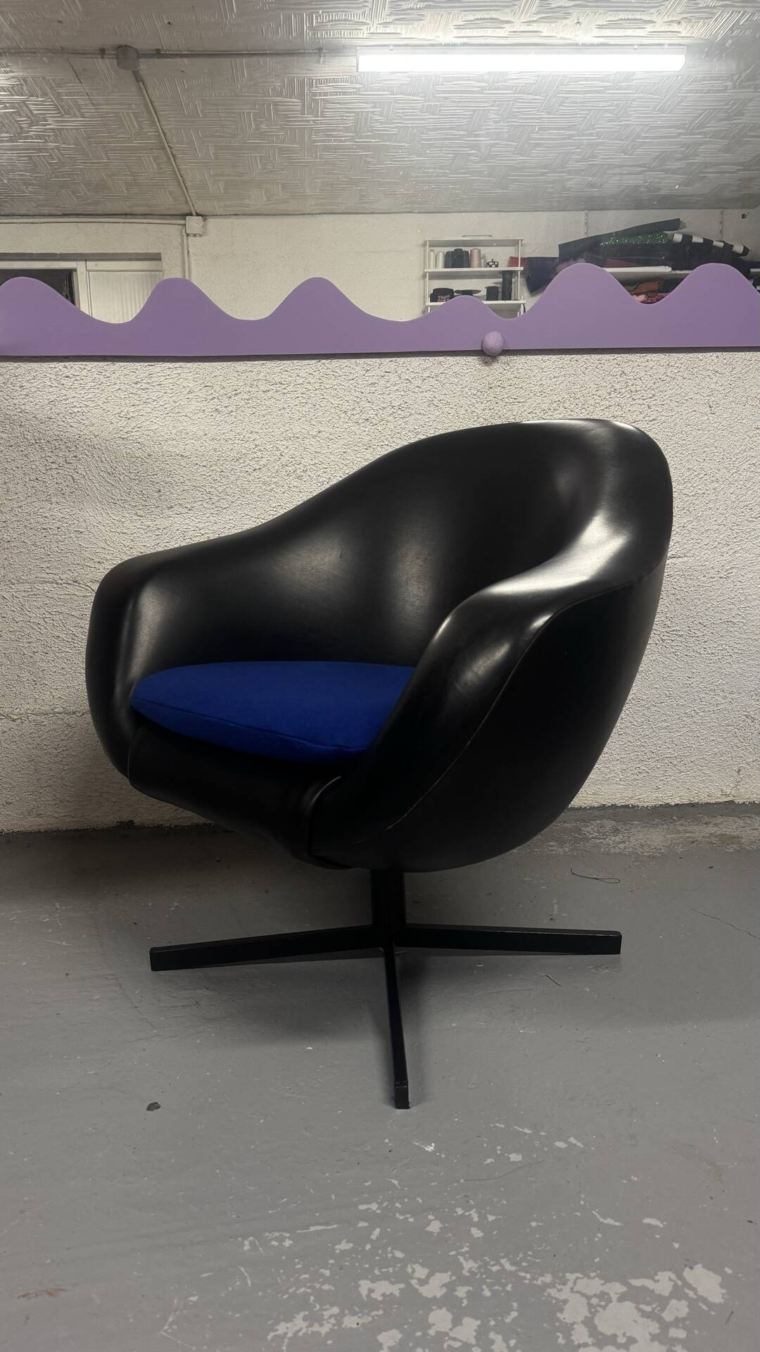 1970s swivel Orbital armchair