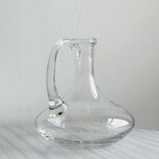 Carafe ancienne en verre soufflé à la bouche