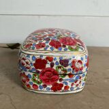 Old lacquered papier-mâché jewelry box
