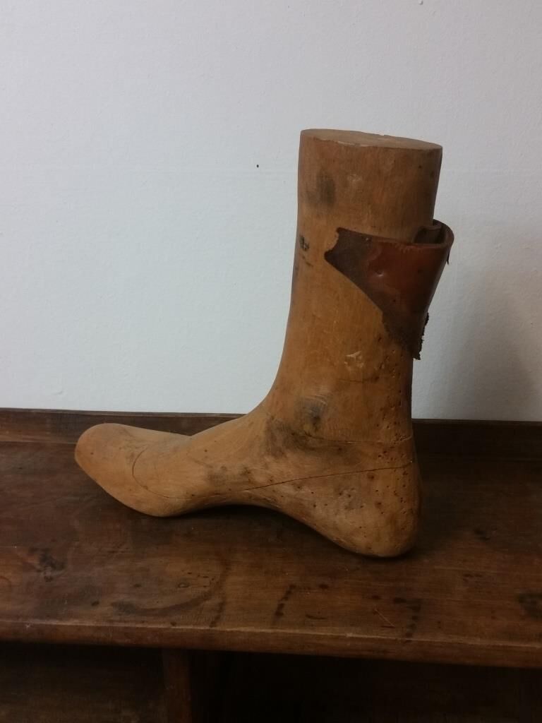 Shoe old form of shoemaker