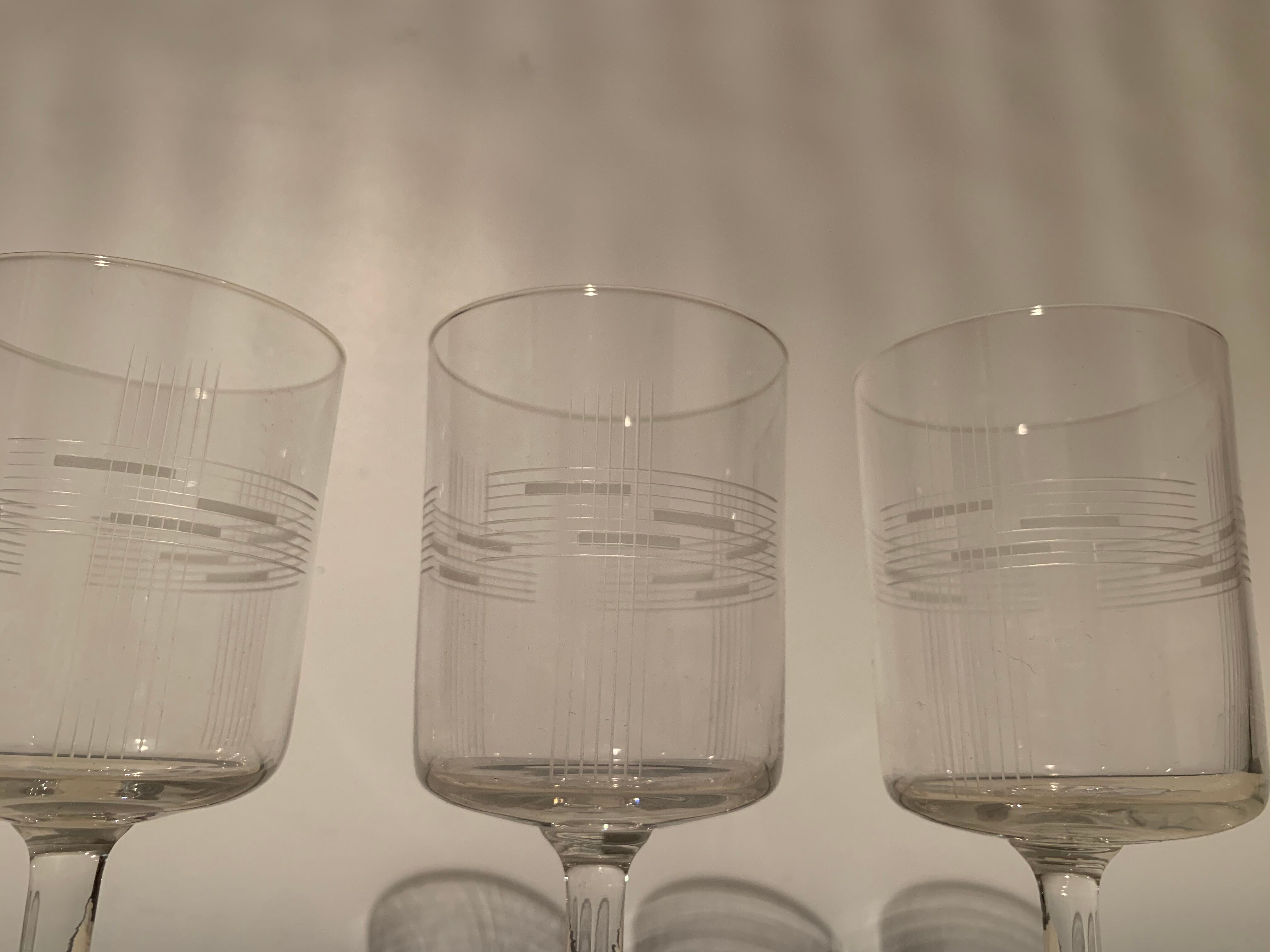Set of 8 glasses with chiseled crystal stems 50s