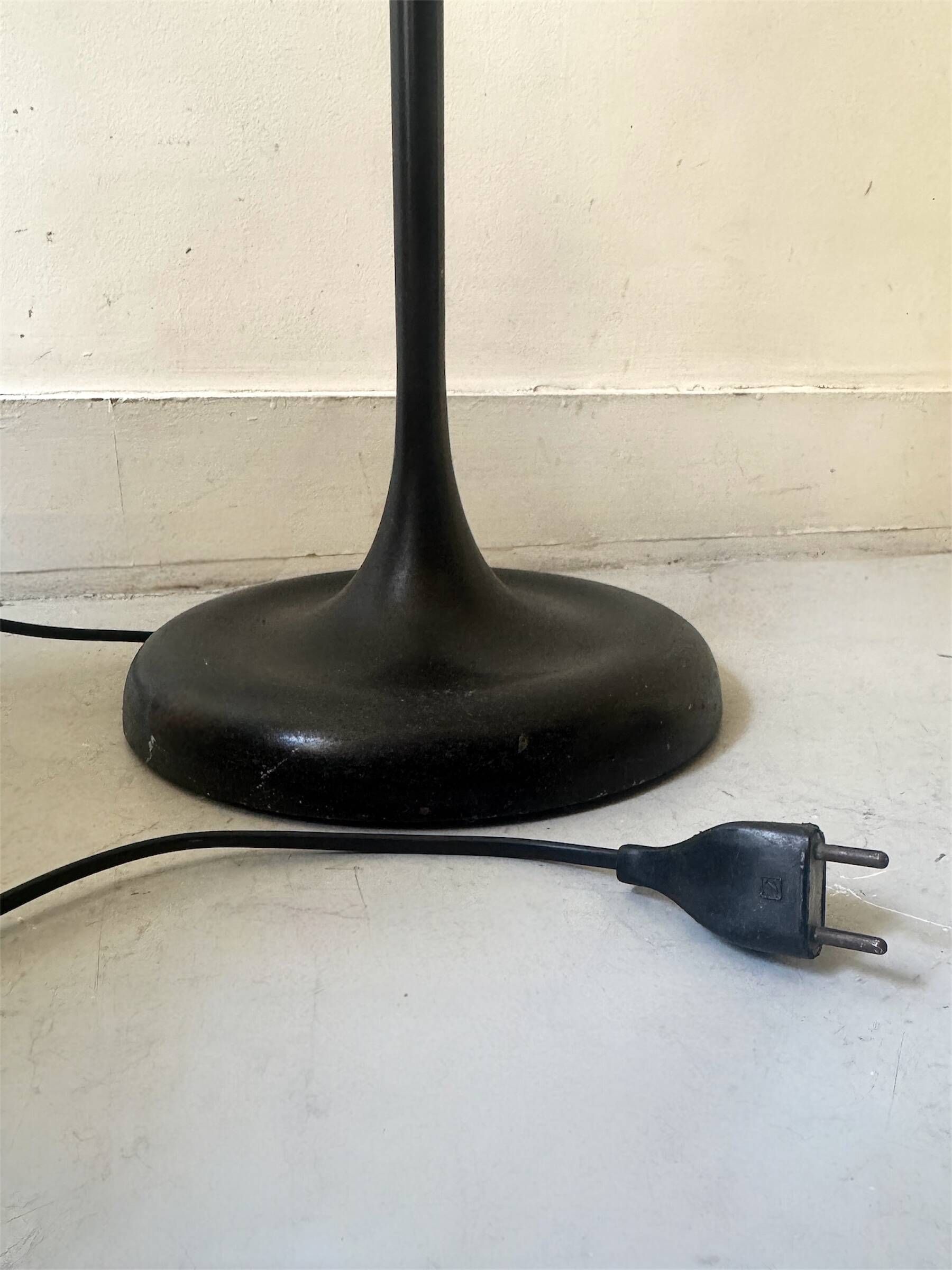 Italian tulip floor lamp in black / white / brass, 1970s design