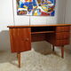 Bureau vintage des années 60 chêne doré
