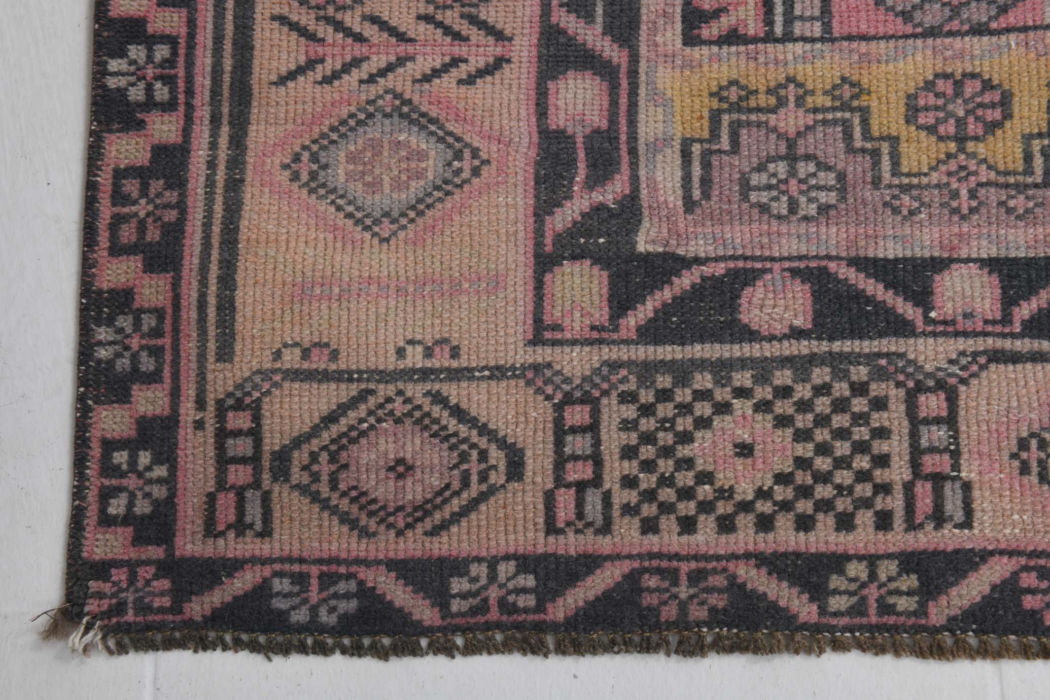 4x7 Pink & Navy Blue Classic Vintage Rug, 134x216Cm