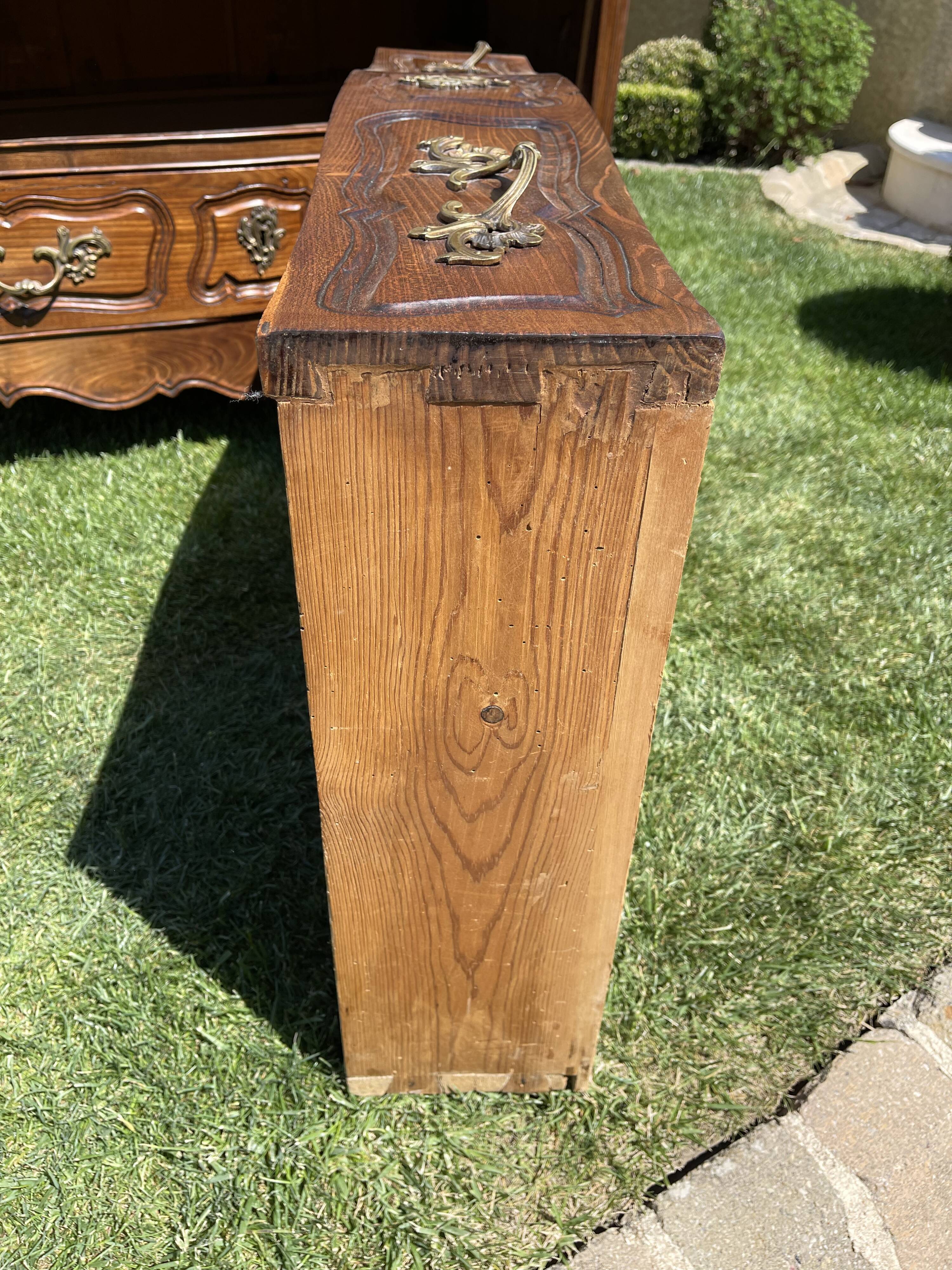 Commode in cherry tree of louis XV - eighteenth century